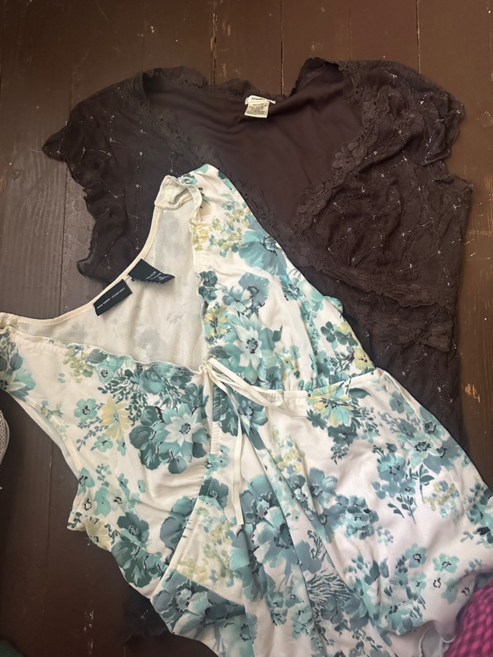 Floral Tie-Waist Sleeveless Top Bundle (3)